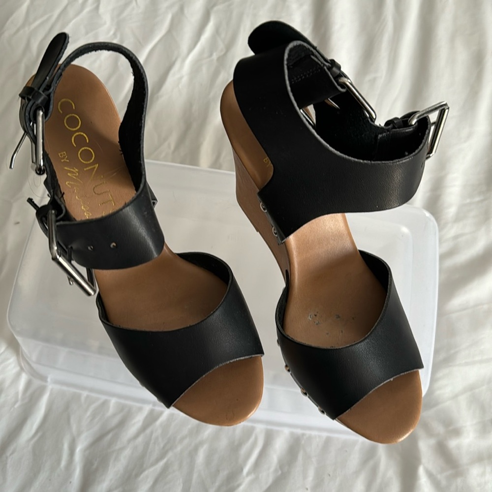 Marissa Coconuts Black Wedges